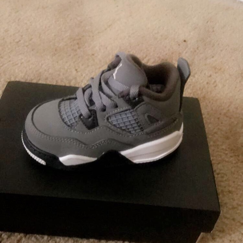 Jordan 4 RETRO Baby Size 5c